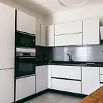 Villa Bluvari' Charming House Alassio
