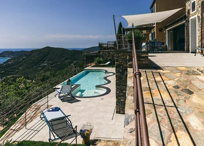 Vila Bluvari' Charming House *