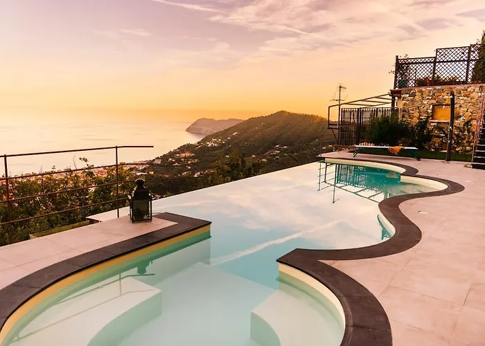 Vila Bluvari' Charming House