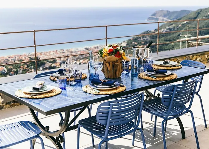 Vila Bluvari' Charming House