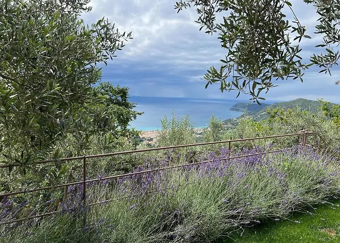 Bluvari' Charming House Vila