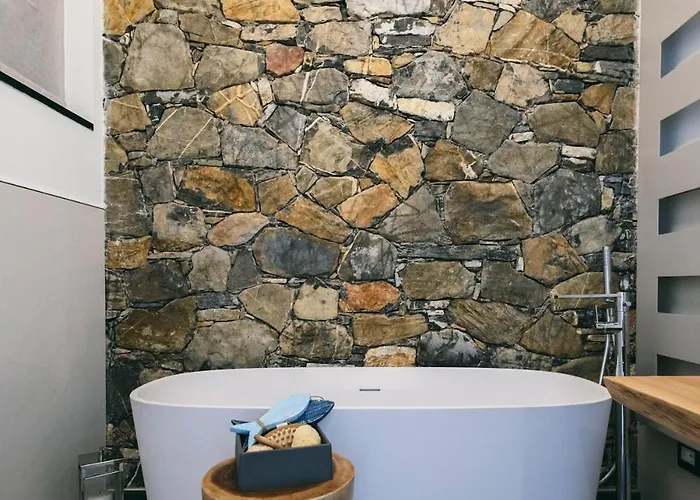 Vila Bluvari' Charming House Alassio