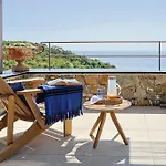 Bluvari' Charming House Алассио