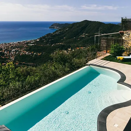 Bluvari' Charming House Alassio