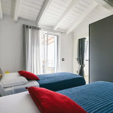 Bluvari' Charming House