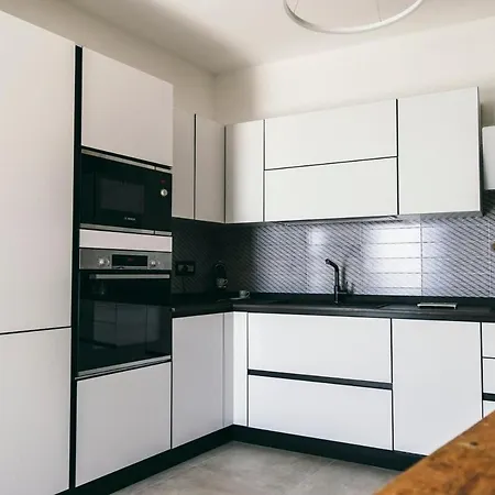 Villa Bluvari' Charming House Alassio